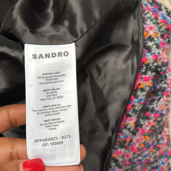NEW SANDRO Cropped  wool blend bouclé-tweed jacket - Black/Fuschia FR 38 - Picture 16 of 16